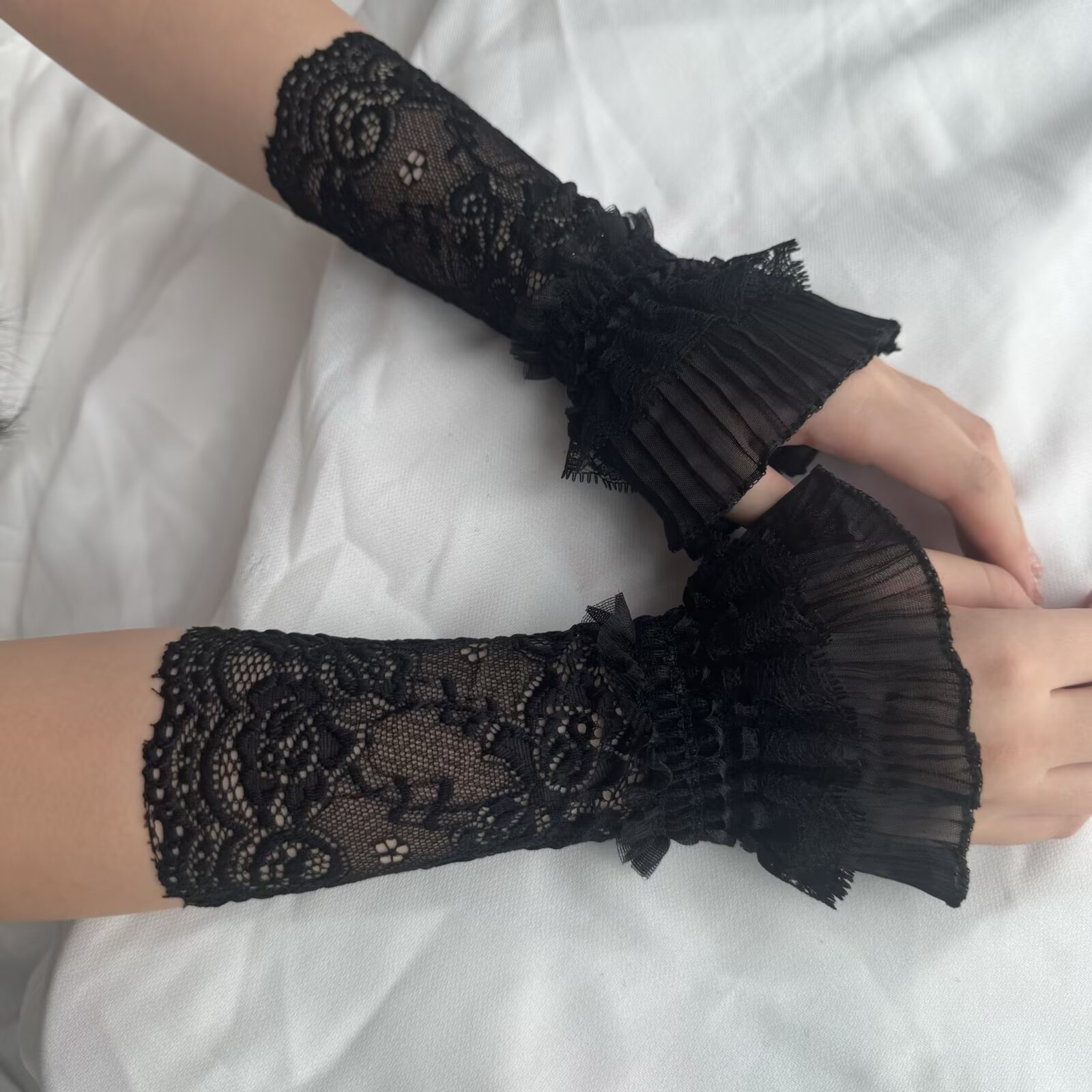 Lace Hollow Wrist Covers Trump - Men Accessories Wedding review and price
